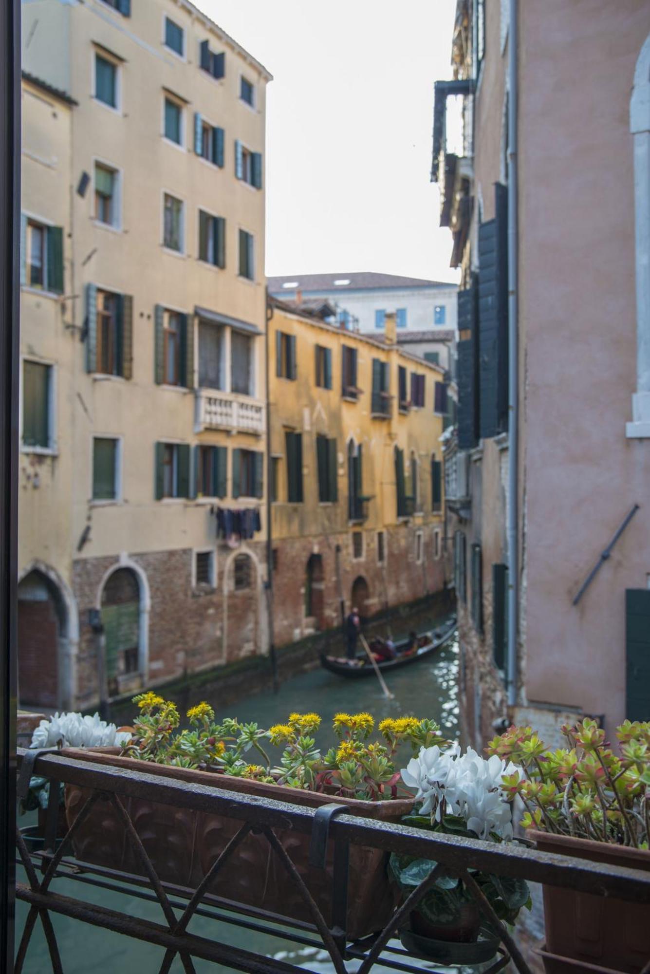Tre Sestieri Terrace - Canal View 2024 Venezia Rom bilde